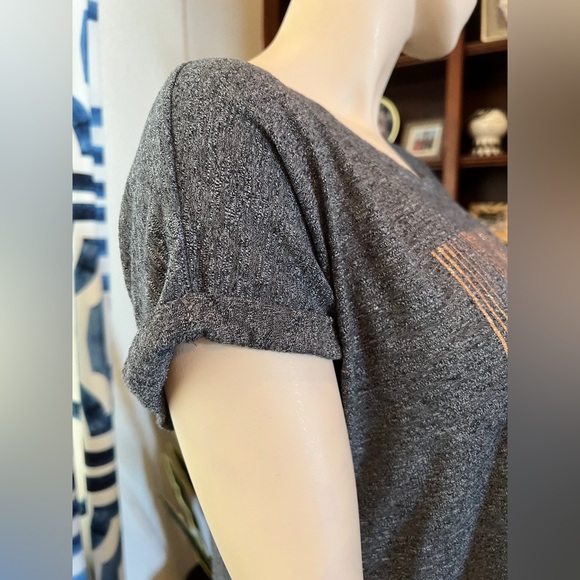 Apt.9 Short Sleeve Gray Shirt With Glitter Design Size Petite Large - Picture 4 of 9